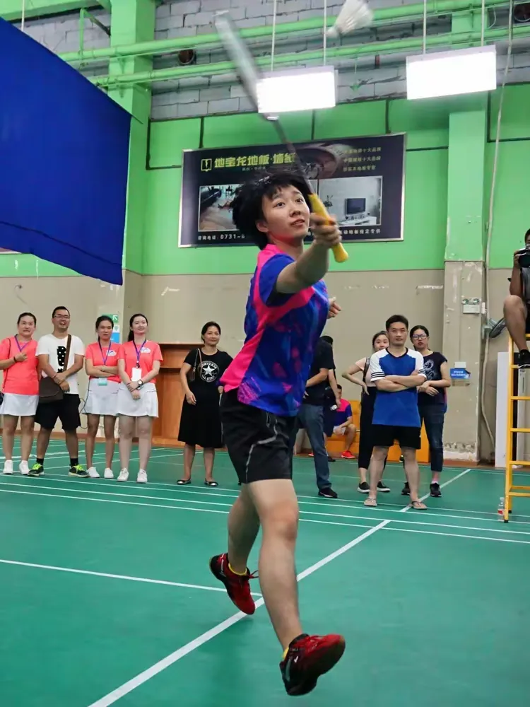 开云官方app入口-瑞典羽毛球运动员勇夺桂冠，芬兰选手齐聚决赛的简单介绍