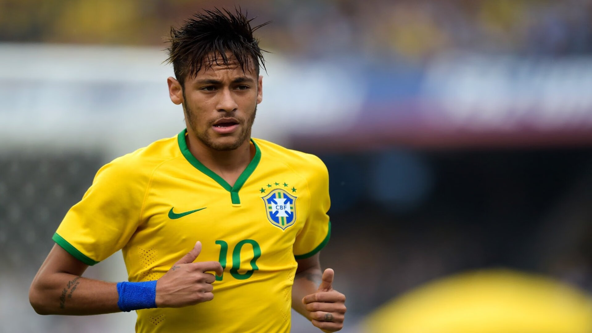 开云下载-跨界奇迹，澳大利亚足球完胜拜仁，穆勒F1赛场年度争冠接管比赛