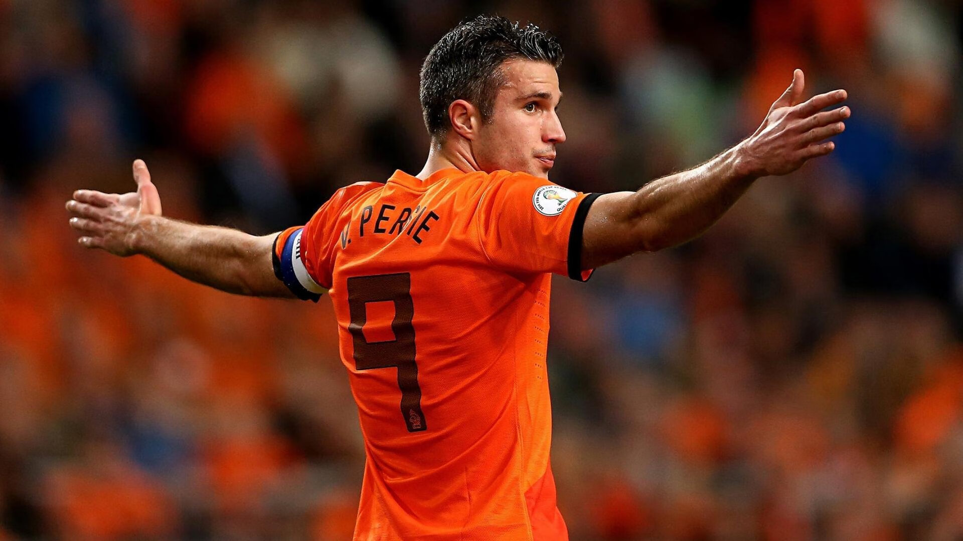 福登统治全场，荷兰险胜马赛，一场战术与意志的较量